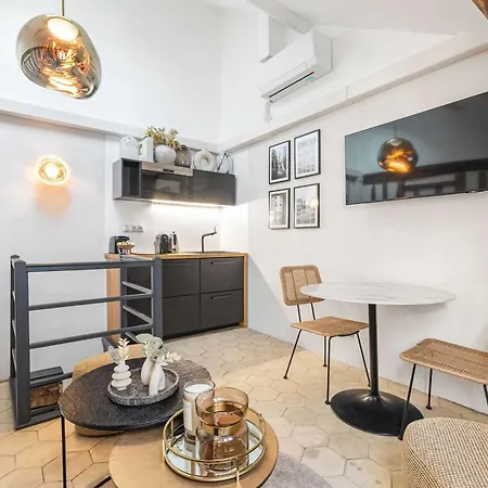 Historical In The Heart Of - 8 Apartment Paris
