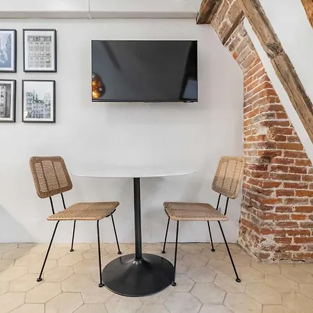Apartment Historical In The Heart Of - 8 Paris