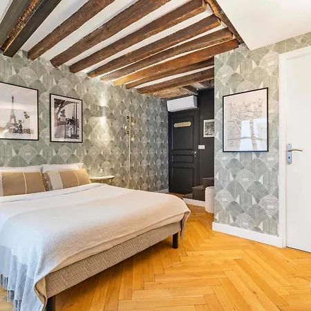Historical In The Heart Of - 8 Apartment *